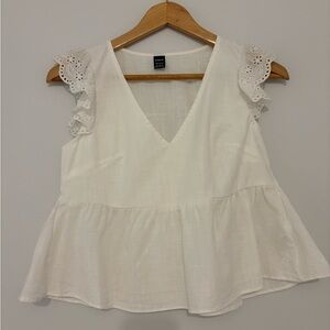 SHEIN White Ruffle Sleeve Blouse